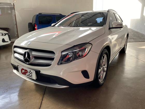 MERCEDES-BENZ GLA 200 1.6 CGI STYLE 16V TURBO FLEX 4P AUTOMÁTICO